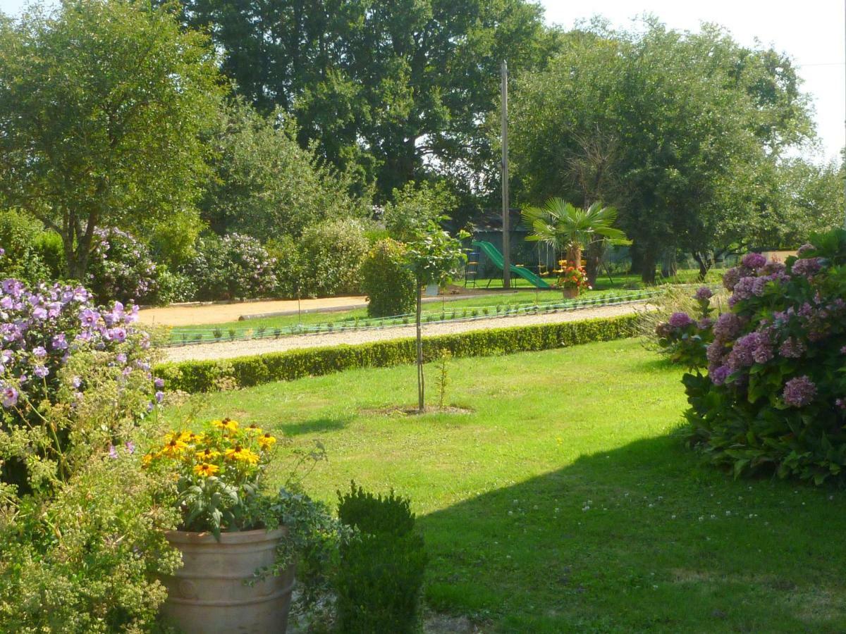 Gite "La Bournilliere" Vicq-sur-Nahon Exteriör bild